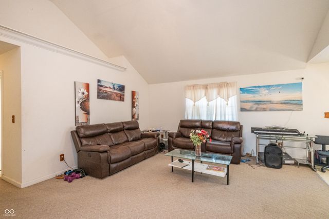 4611 Ashwood Drive, Seymour, IN 47274