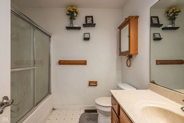 4611 Ashwood Drive, Seymour, IN 47274