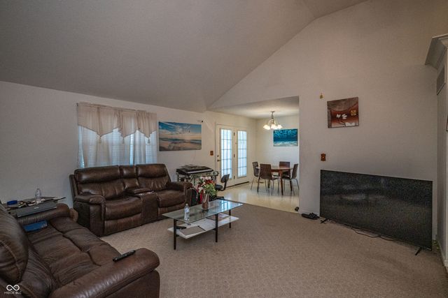 4611 Ashwood Drive, Seymour, IN 47274