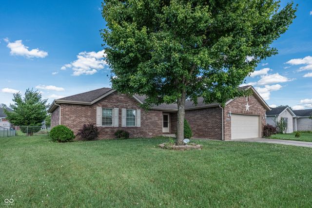 4611 Ashwood Drive, Seymour, IN 47274