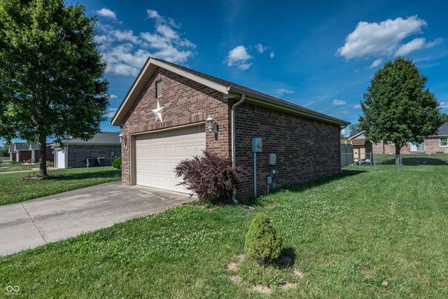 4611 Ashwood Drive, Seymour, IN 47274
