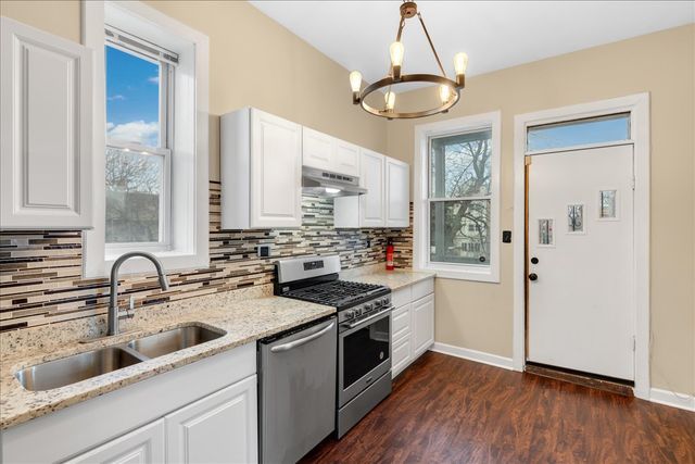 4823 S INDIANA Avenue, Chicago, IL 60615