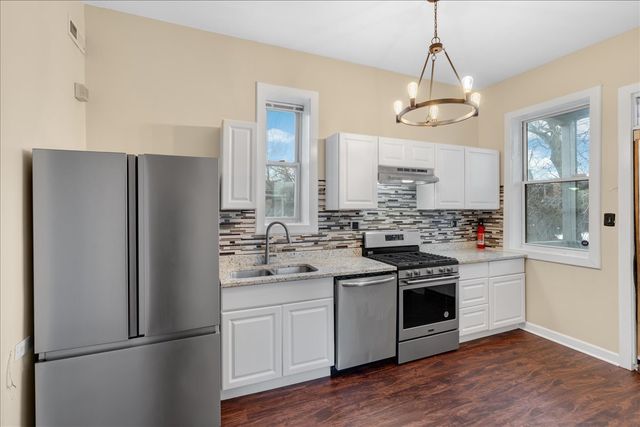 4823 S INDIANA Avenue, Chicago, IL 60615