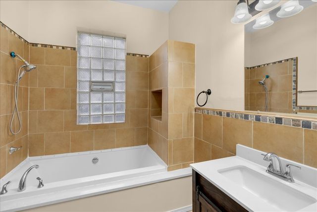 4823 S INDIANA Avenue, Chicago, IL 60615