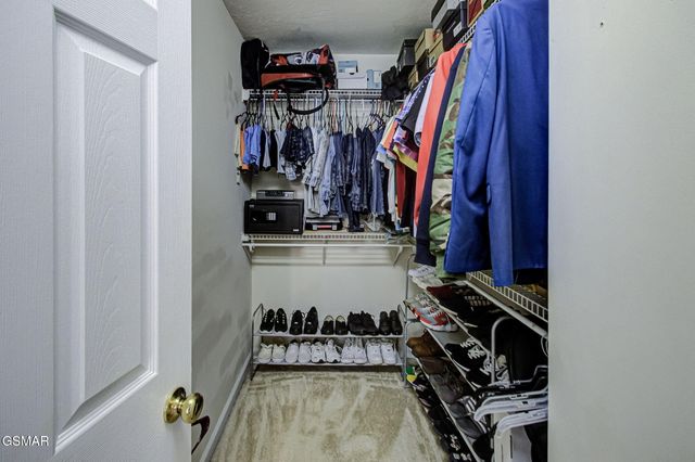 648 Lloyd Huskey Road, Pigeon Forge, TN 37863