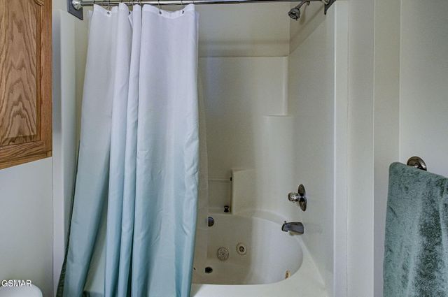 648 Lloyd Huskey Road, Pigeon Forge, TN 37863