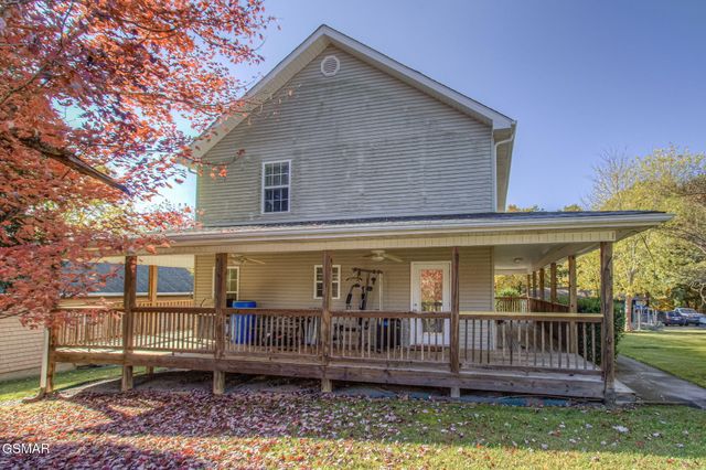 648 Lloyd Huskey Road, Pigeon Forge, TN 37863