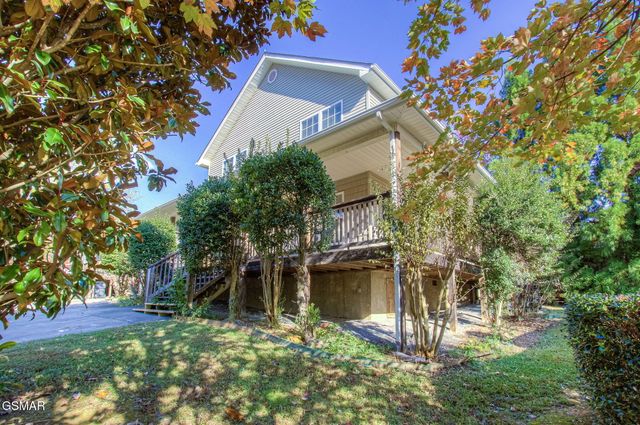 648 Lloyd Huskey Road, Pigeon Forge, TN 37863