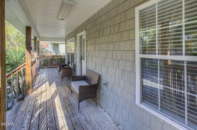 648 Lloyd Huskey Road, Pigeon Forge, TN 37863