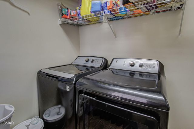 648 Lloyd Huskey Road, Pigeon Forge, TN 37863