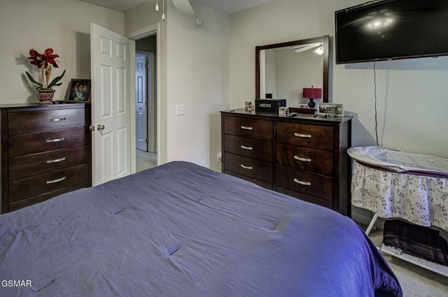 648 Lloyd Huskey Road, Pigeon Forge, TN 37863