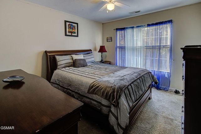 648 Lloyd Huskey Road, Pigeon Forge, TN 37863