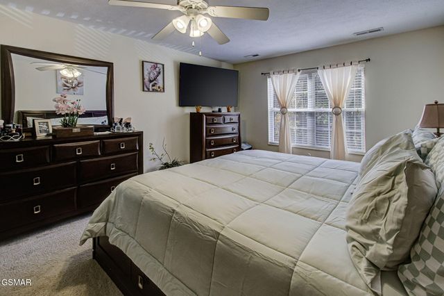 648 Lloyd Huskey Road, Pigeon Forge, TN 37863