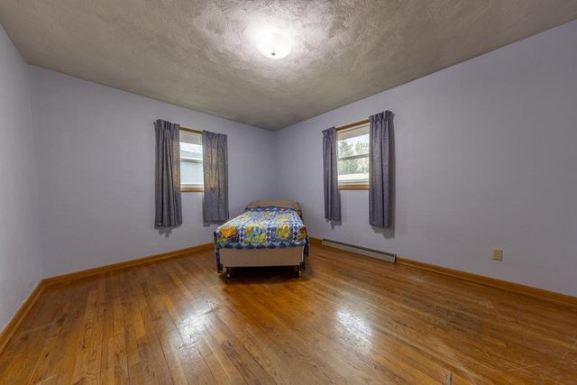 32 S Pontiac Drive, Janesville, WI 53545