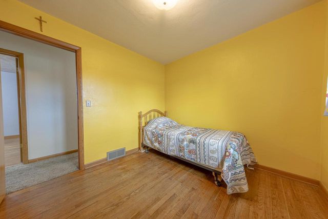 32 S Pontiac Drive, Janesville, WI 53545