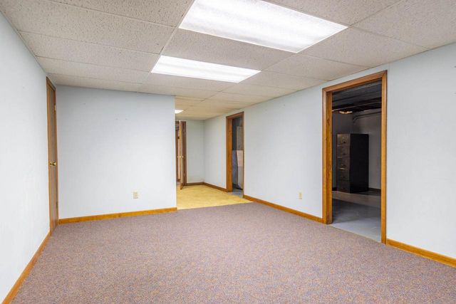 32 S Pontiac Drive, Janesville, WI 53545