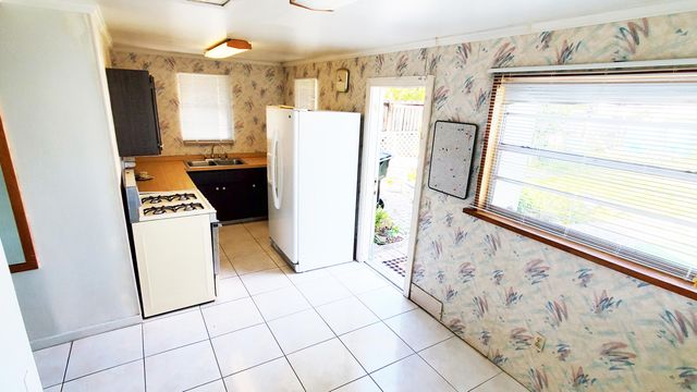 801 S C Street, Lake Worth Beach, FL 33460