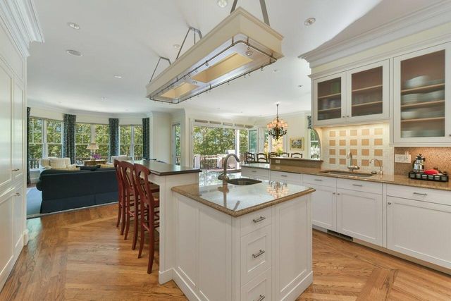 37 Shoestring Bay Road, Mashpee, MA 02649