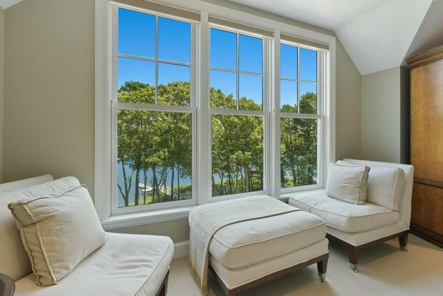 37 Shoestring Bay Road, Mashpee, MA 02649