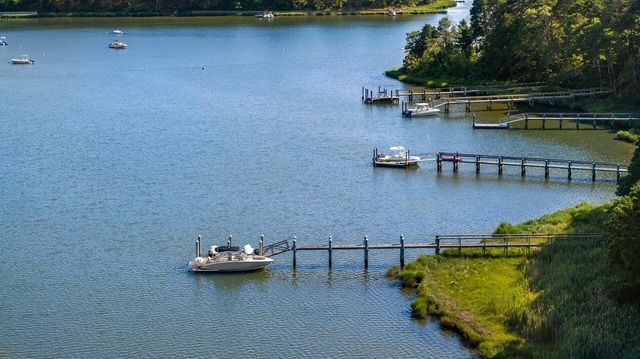 37 Shoestring Bay Road, Mashpee, MA 02649