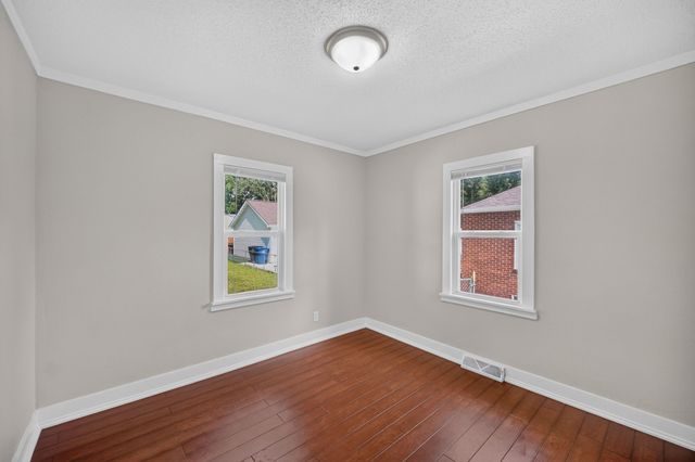 2204 32nd Street, Des Moines, IA 50310