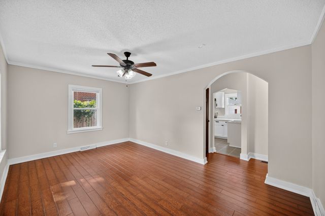 2204 32nd Street, Des Moines, IA 50310