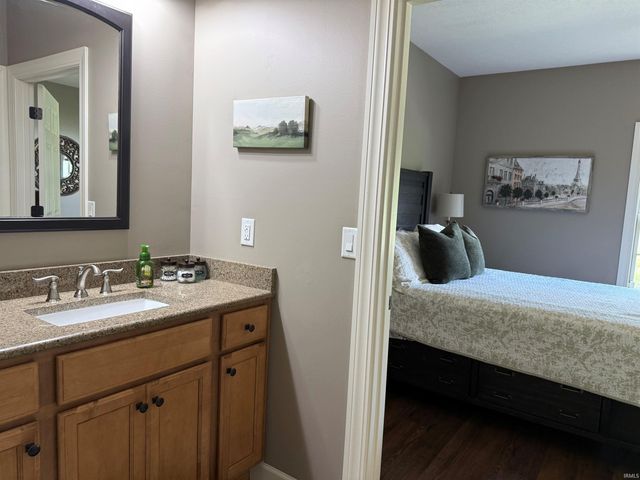 1109 S Deer Run, Ellettsville, IN 47429