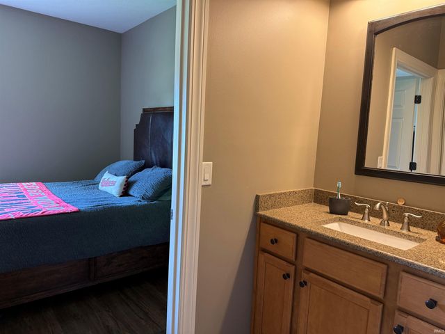 1109 S Deer Run, Ellettsville, IN 47429