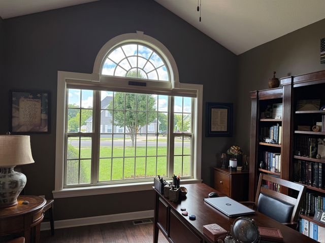 1109 S Deer Run, Ellettsville, IN 47429