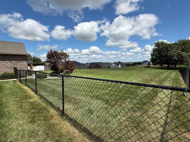1109 S Deer Run, Ellettsville, IN 47429