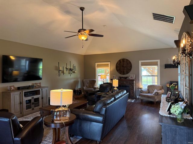 1109 S Deer Run, Ellettsville, IN 47429