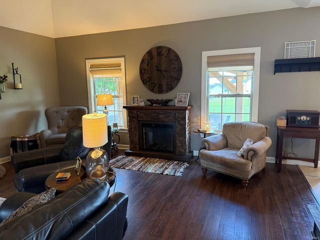 1109 S Deer Run, Ellettsville, IN 47429
