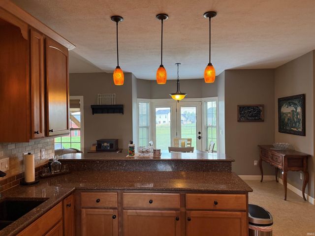 1109 S Deer Run, Ellettsville, IN 47429