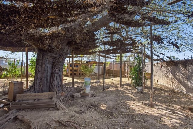 1409 Stonum Rd, Modesto, CA 95351