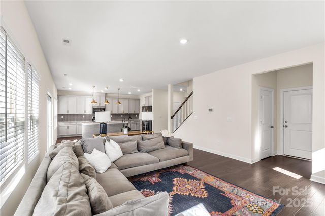 1027 Amberley Crossing Drive, Belmont, NC 28012