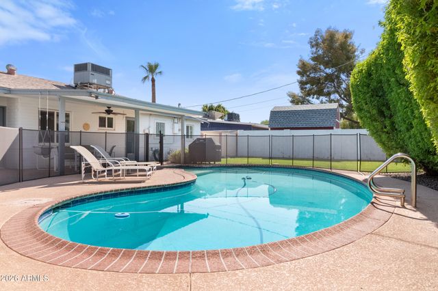 2534 E MEADOWBROOK Avenue, Phoenix, AZ 85016