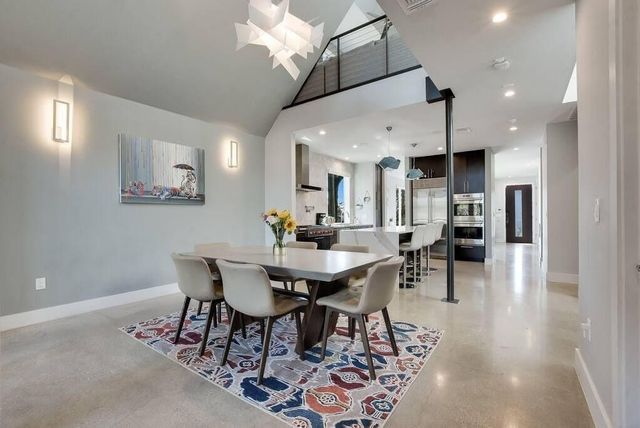 1802 W 10th ST, Austin, TX 78703