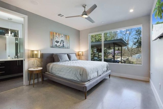 1802 W 10th ST, Austin, TX 78703