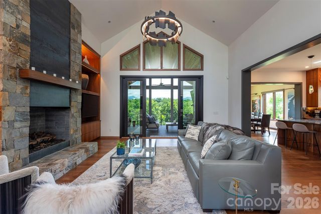 158 Riverbend Forest Drive, Asheville, NC 28805