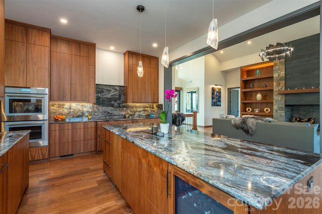 158 Riverbend Forest Drive, Asheville, NC 28805