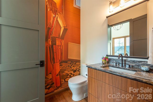 158 Riverbend Forest Drive, Asheville, NC 28805