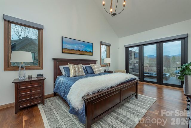 158 Riverbend Forest Drive, Asheville, NC 28805