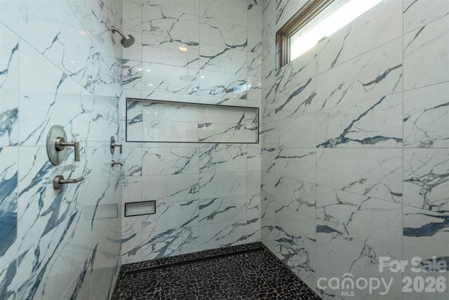 158 Riverbend Forest Drive, Asheville, NC 28805