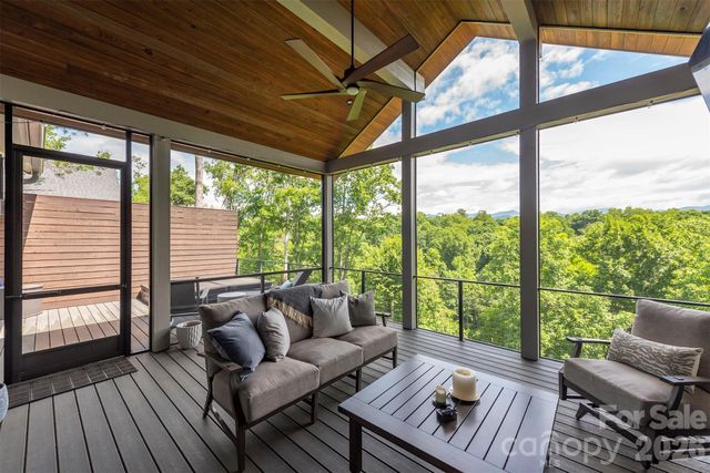 158 Riverbend Forest Drive, Asheville, NC 28805