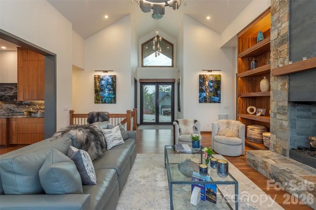 158 Riverbend Forest Drive, Asheville, NC 28805