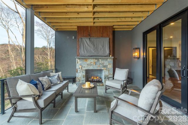 158 Riverbend Forest Drive, Asheville, NC 28805