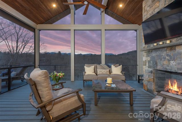 158 Riverbend Forest Drive, Asheville, NC 28805