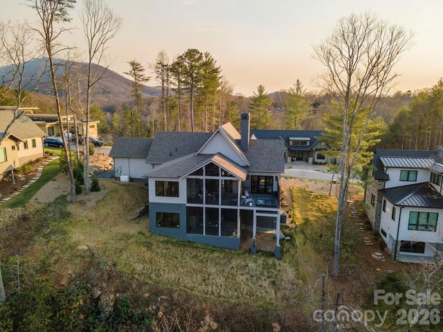 158 Riverbend Forest Drive, Asheville, NC 28805