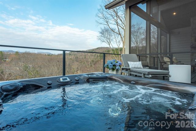 158 Riverbend Forest Drive, Asheville, NC 28805