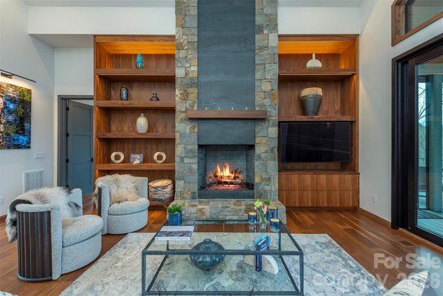 158 Riverbend Forest Drive, Asheville, NC 28805